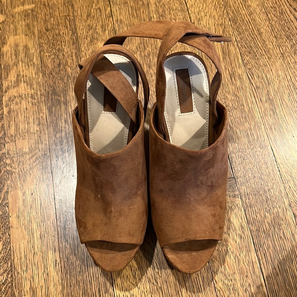 Forever 21 faux suede platform block heeled open toe shoes size 7 worn once